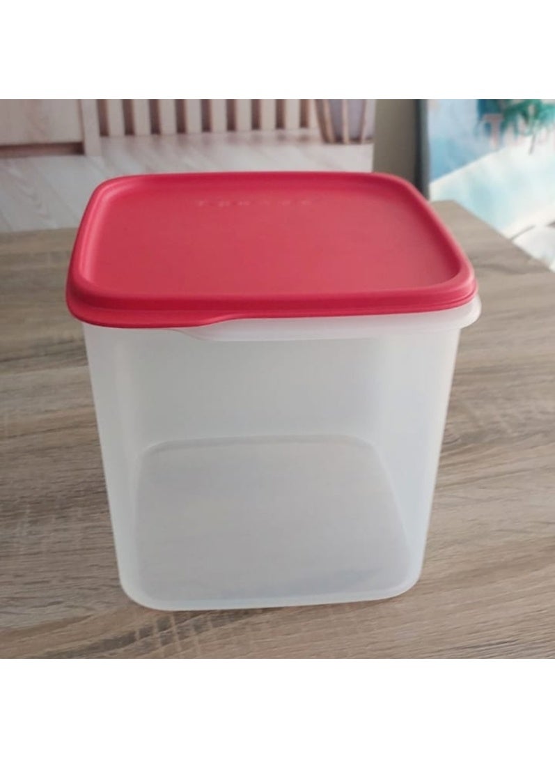 Tupperware Storage Container 3.9L - Image 1